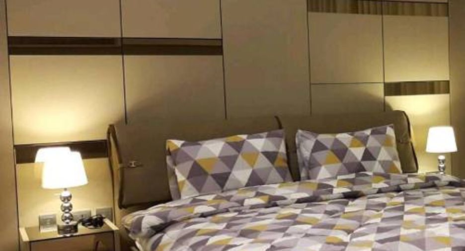 For rent 2 bedrooms condo in Watthana, Bangkok