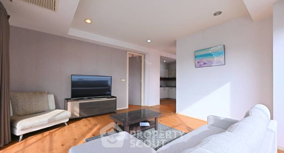 For rent 2 bedrooms condo in Huai Khwang, Bangkok