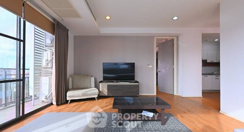 For rent 2 bedrooms condo in Huai Khwang, Bangkok