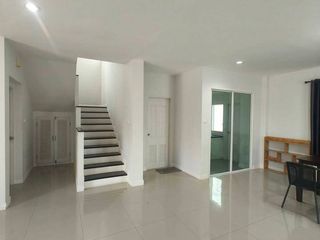 Casa en alquiler de 3 habitaciones en East Pattaya, Pattaya