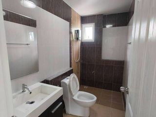 Casa en alquiler de 3 habitaciones en East Pattaya, Pattaya