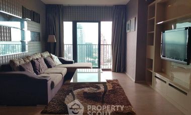For rent 3 bedrooms condo in Khlong Toei, Bangkok