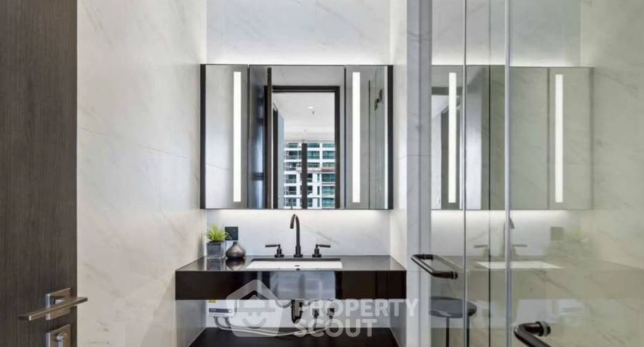 For rent 2 bedrooms condo in Sathon, Bangkok