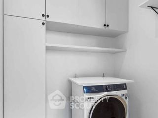 For rent 2 bedrooms condo in Sathon, Bangkok