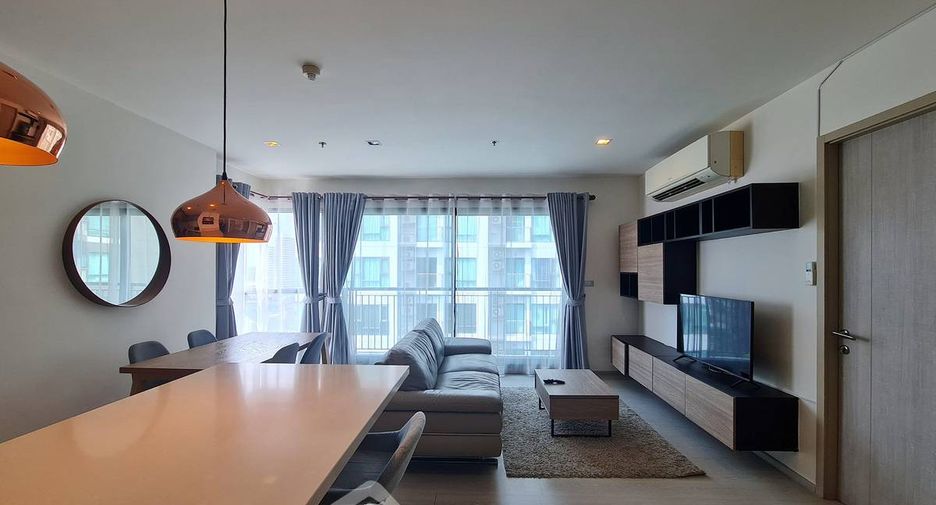 For rent 2 bedrooms condo in Khlong Toei, Bangkok
