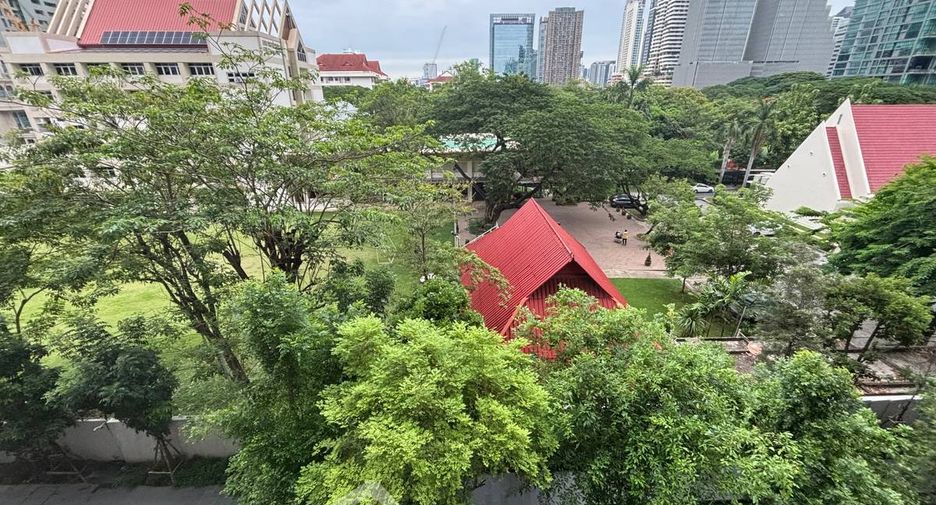 For rent 1 bed condo in Watthana, Bangkok
