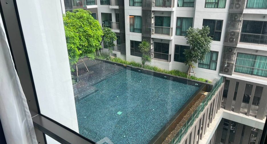 For rent 2 bedrooms condo in Khlong Toei, Bangkok