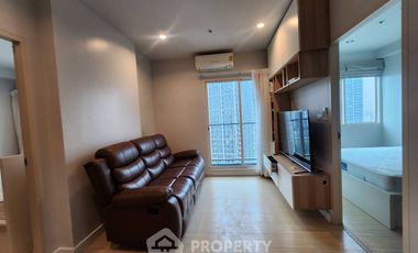 For rent 3 bedrooms condo in Thon Buri, Bangkok