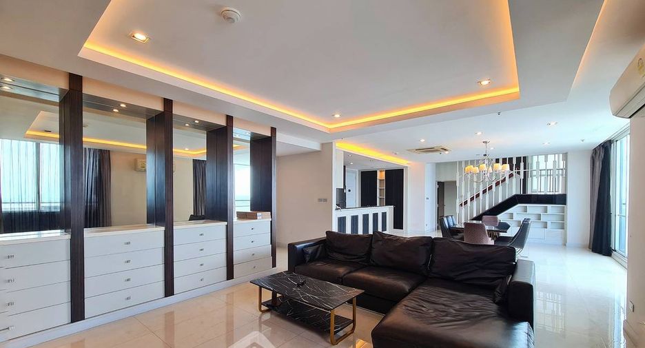 Condo en alquiler de 3 habitaciones en Bang Kapi, Bangkok