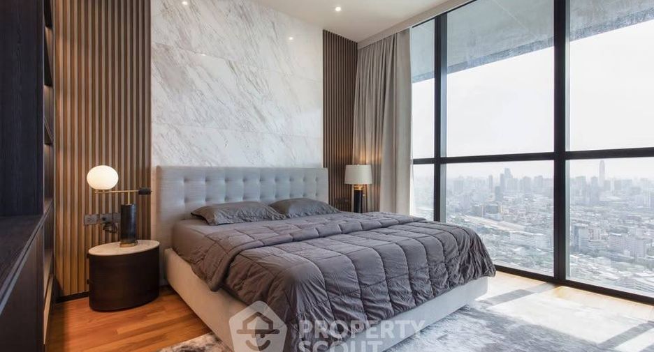 For rent 4 bedrooms condo in Khlong San, Bangkok