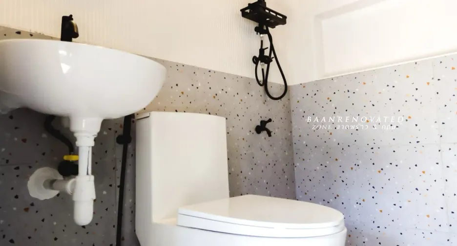 For sale 4 bedrooms townhouse in Wang Thonglang, Bangkok