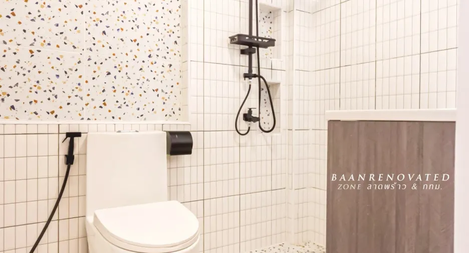 For sale 2 bedrooms townhouse in Lat Phrao, Bangkok