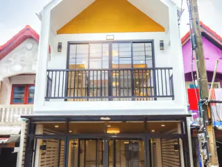 For sale 2 bedrooms townhouse in Lat Phrao, Bangkok