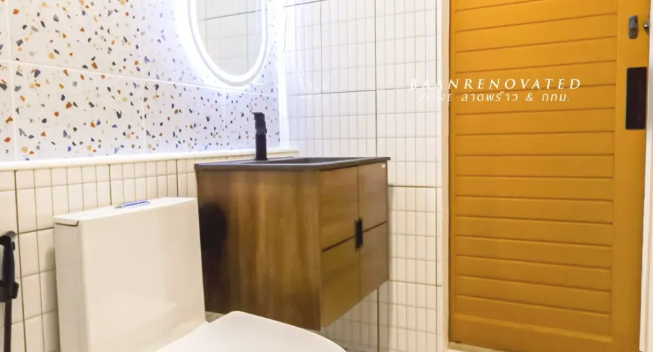 For sale 2 bedrooms townhouse in Lat Phrao, Bangkok