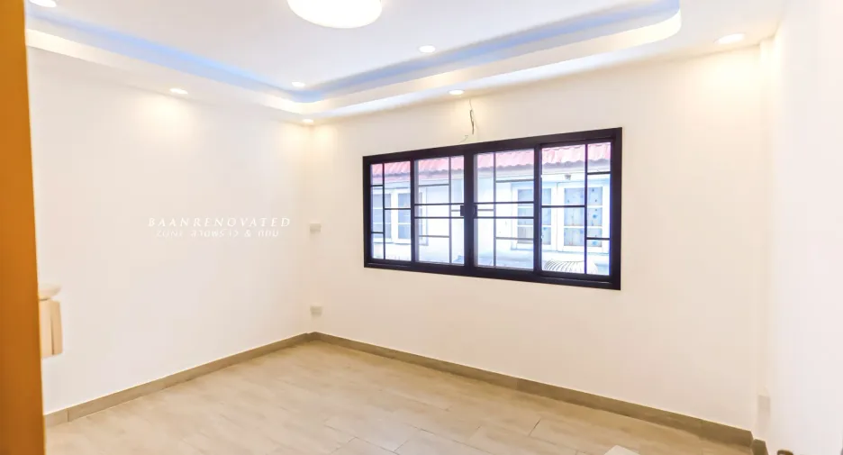For sale 2 bedrooms townhouse in Lat Phrao, Bangkok