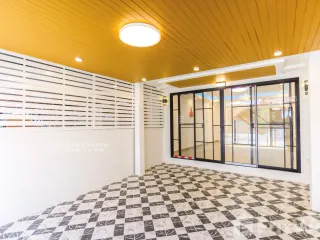 For sale 2 bedrooms townhouse in Lat Phrao, Bangkok