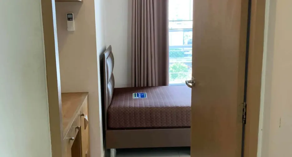For rent 3 bedrooms condo in Ratchathewi, Bangkok