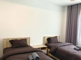 For sale and for rent 5 bedrooms house in Khlong Toei, Bangkok