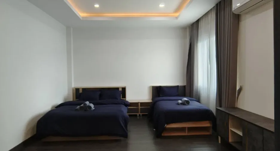 For sale and for rent 5 bedrooms house in Khlong Toei, Bangkok