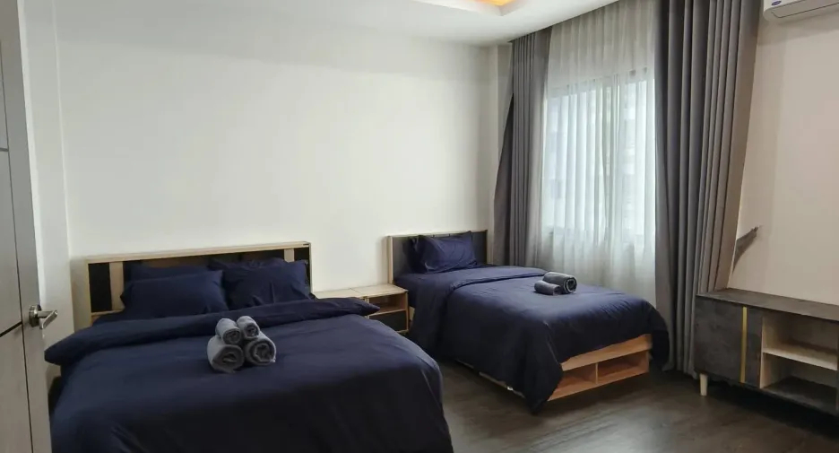 For sale and for rent 5 bedrooms house in Khlong Toei, Bangkok