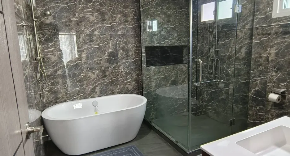 For sale and for rent 5 bedrooms house in Khlong Toei, Bangkok