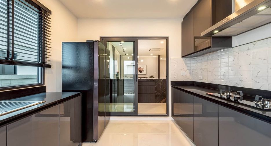 For rent そして for sale 4 ベッドルーム house in Bang Phli, Samut Prakan