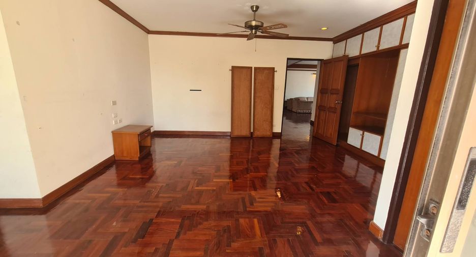 ให้เช่า 4 ห้องนอน คอนโด ใน วัฒนา, กรุงเทพฯ
