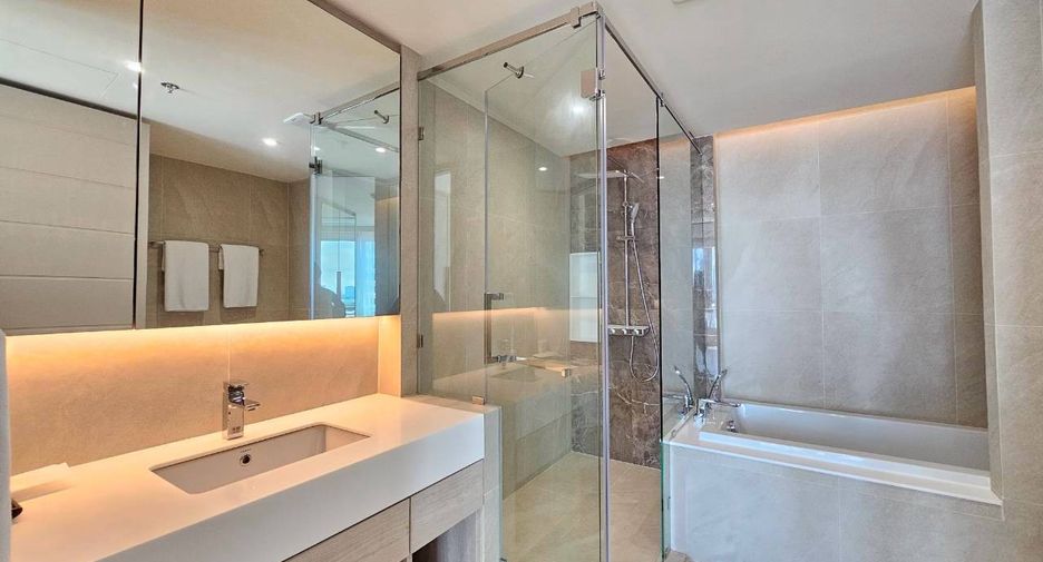 For rent 3 bedrooms condo in Khlong Toei, Bangkok