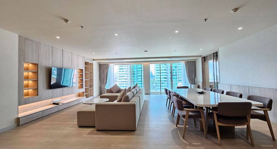 For rent 3 bedrooms condo in Khlong Toei, Bangkok