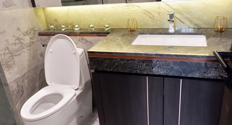 For rent 1 bed condo in Khlong Toei, Bangkok
