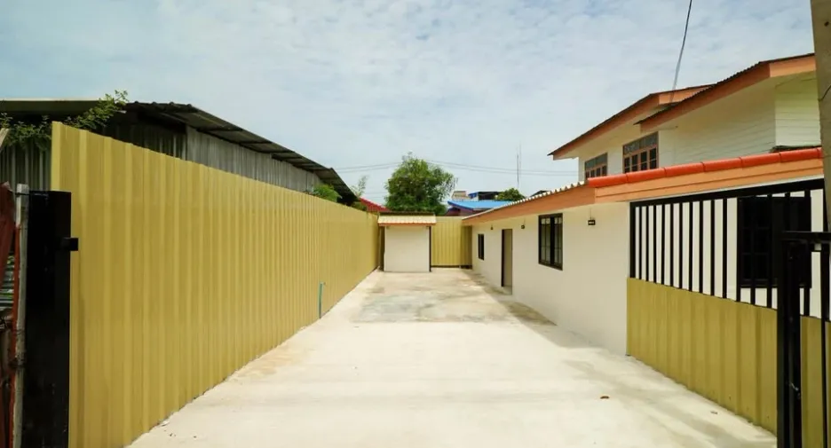 For sale 4 bedrooms house in Bang Lamung, Chonburi