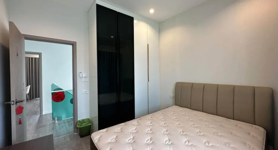 For sale 4 bedrooms house in Bang Lamung, Chonburi