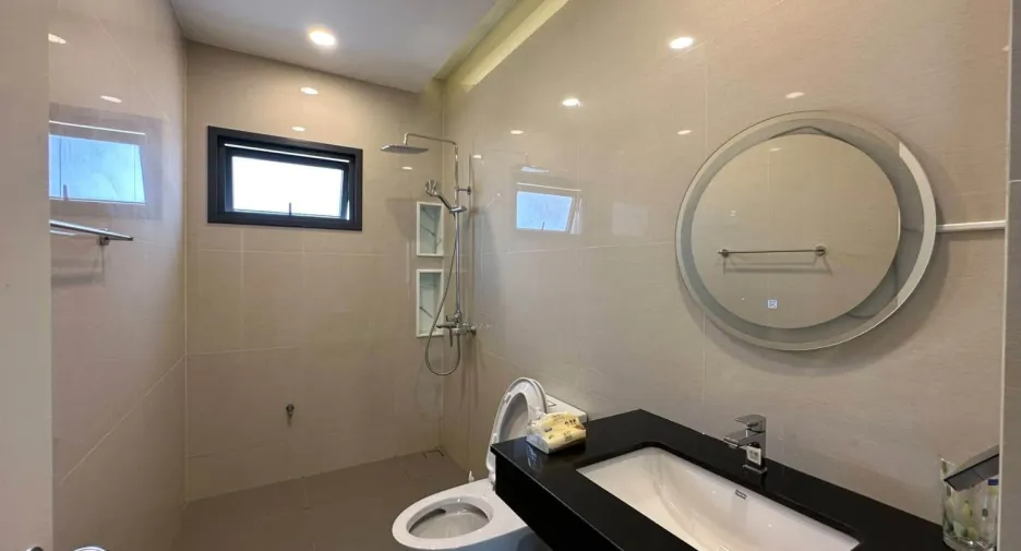 For sale 4 bedrooms house in Bang Lamung, Chonburi