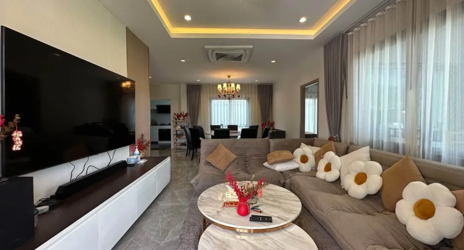 For sale 4 bedrooms house in Bang Lamung, Chonburi