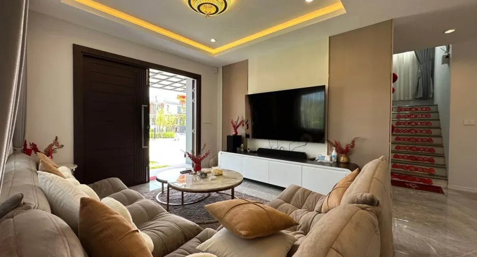 For sale 4 bedrooms house in Bang Lamung, Chonburi