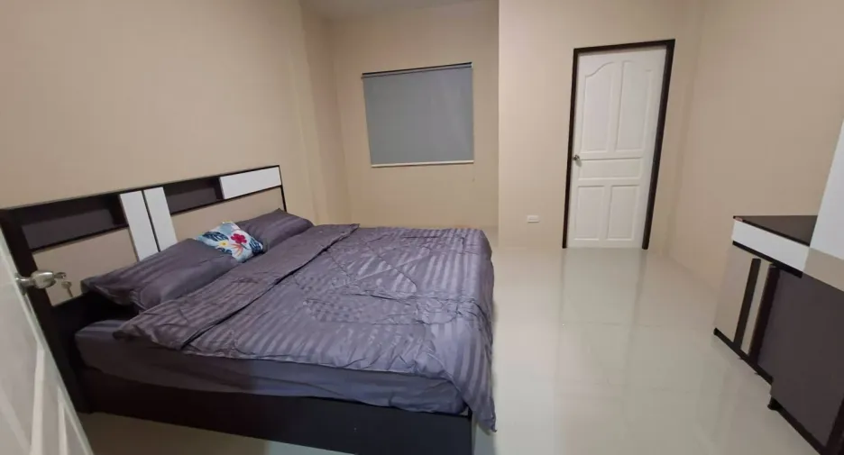 For sale 2 bedrooms townhouse in Bang Lamung, Chonburi
