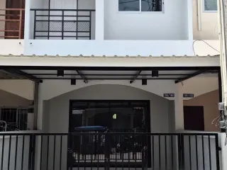 For sale 2 bedrooms townhouse in Bang Lamung, Chonburi