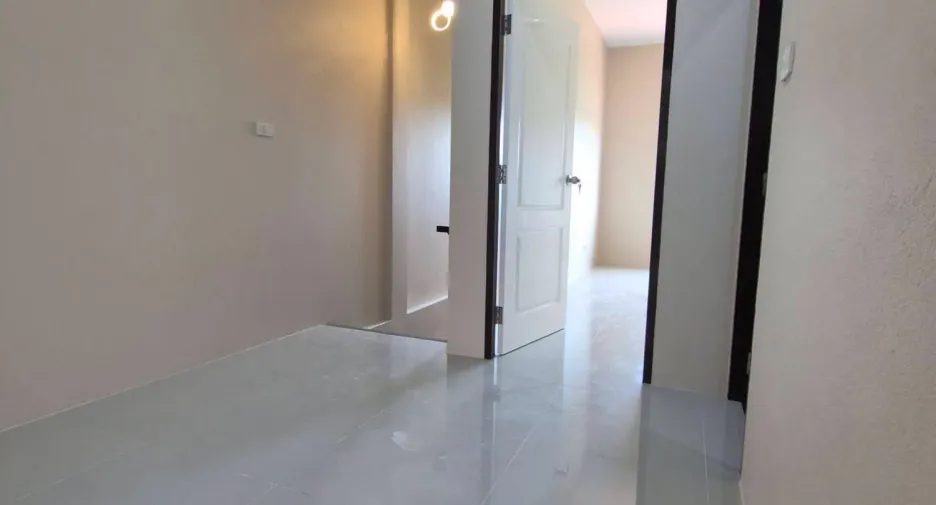 For sale 2 bedrooms townhouse in Bang Lamung, Chonburi