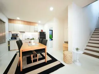For sale 4 bedrooms house in Bang Lamung, Chonburi