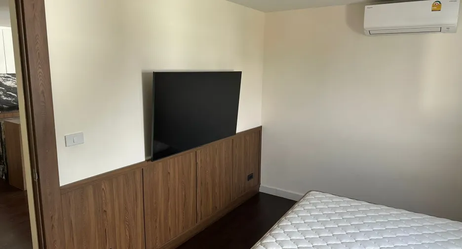 For rent 1 bed condo in Yan Nawa, Bangkok