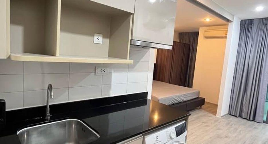 For rent 1 bed condo in Bang Rak, Bangkok