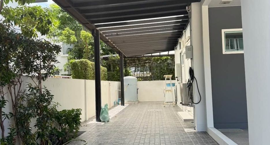 For rent 4 bedrooms house in Bang Phli, Samut Prakan