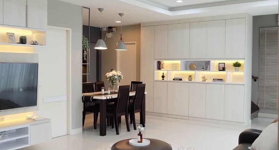 For rent 4 bedrooms house in Bang Phli, Samut Prakan