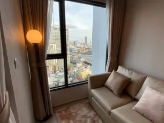 À louer 1 chambre condo à Huai Khwang, Bangkok