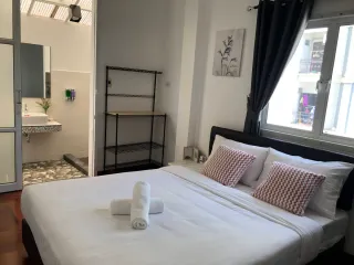 Casa en alquiler de 4 habitaciones en Bang Lamung, Chonburi