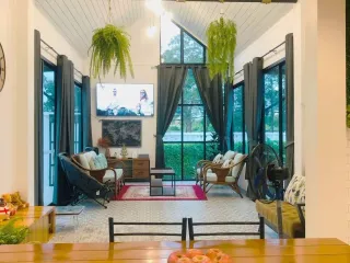Casa en alquiler de 4 habitaciones en Bang Lamung, Chonburi