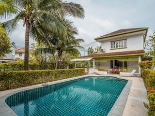 For rent 3 bedrooms villa in Mueang Phuket, Phuket