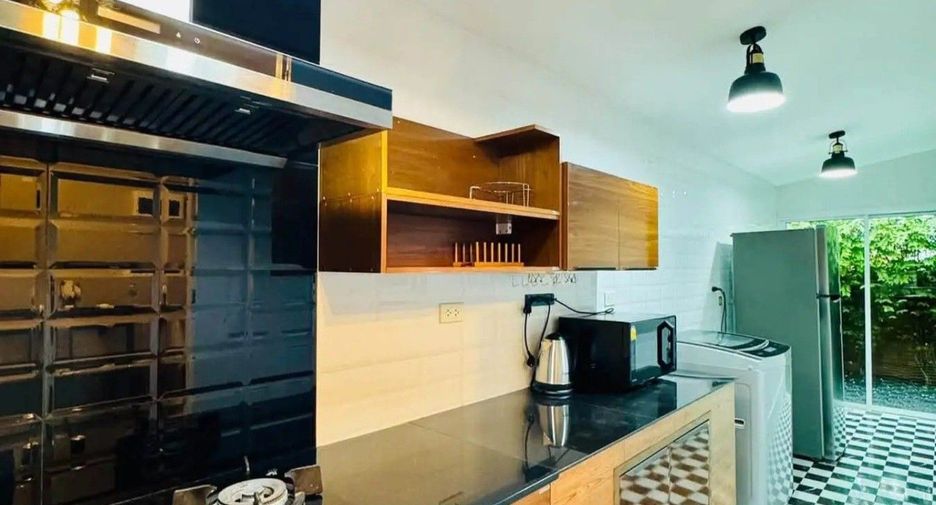 Haus zur Miete mit 3 Zimmer in Mueang Phuket, Phuket