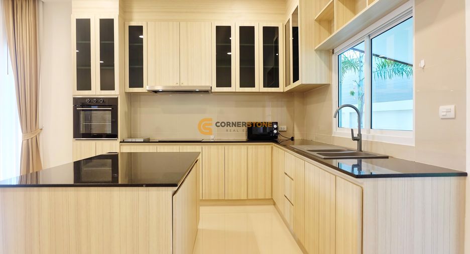For rent 3 bedrooms house in Huay Yai, Pattaya