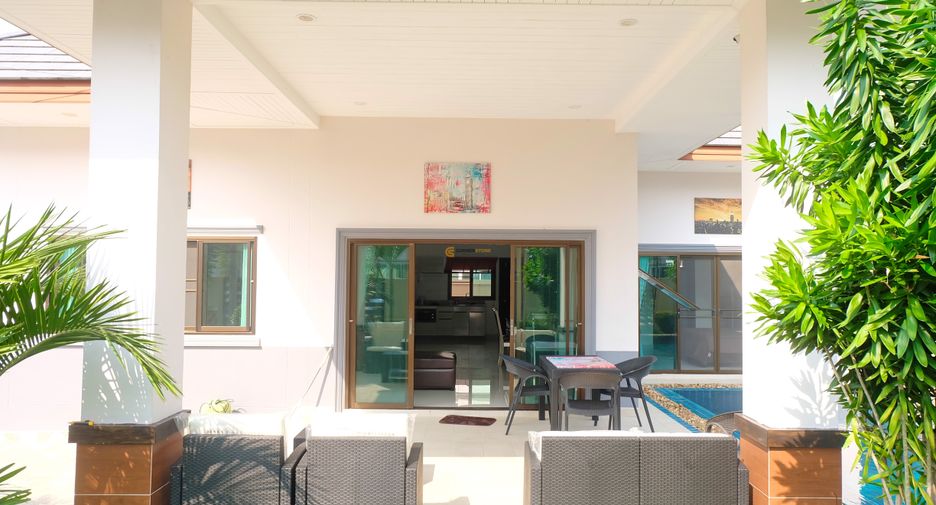For rent 3 bedrooms house in Huay Yai, Pattaya